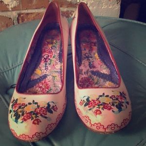 Beautiful Flower Kitten Heels